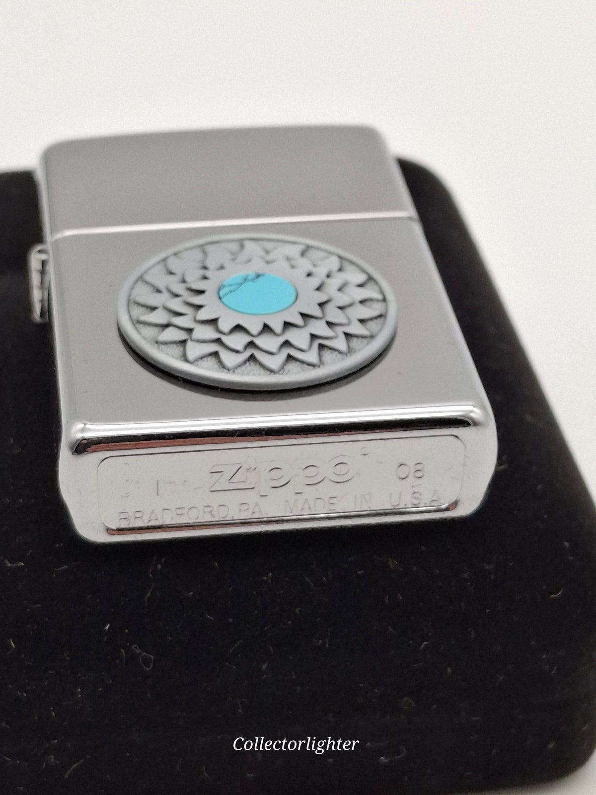 Zippo Benzinfeuerzeug Zippo - Blooming Turquoise 252402 Emblem 252402 Zippo - Blooming Turquoise 252402 Emblem