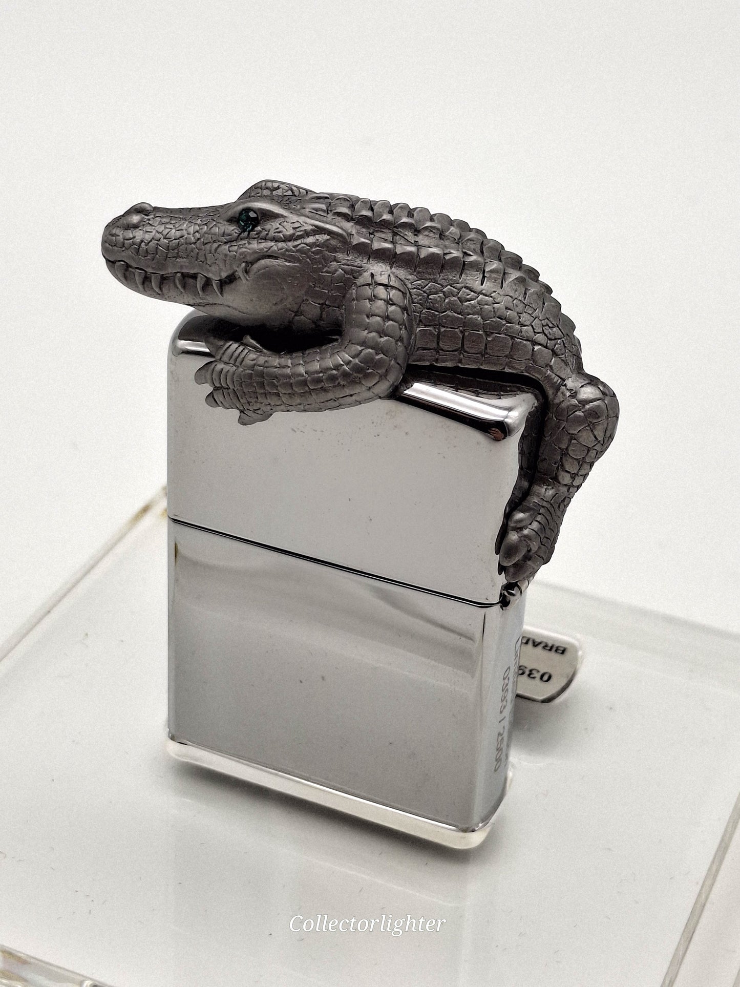 Zippo petrol lighter - Crocodile 3D Limited in acrylic box 392/2500