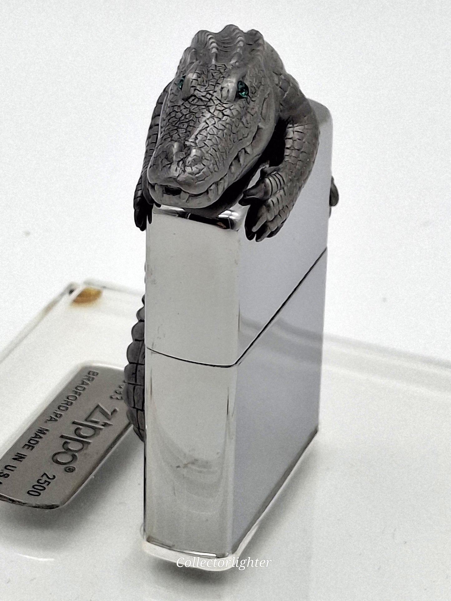 Zippo petrol lighter - Crocodile 3D Limited in acrylic box 392/2500