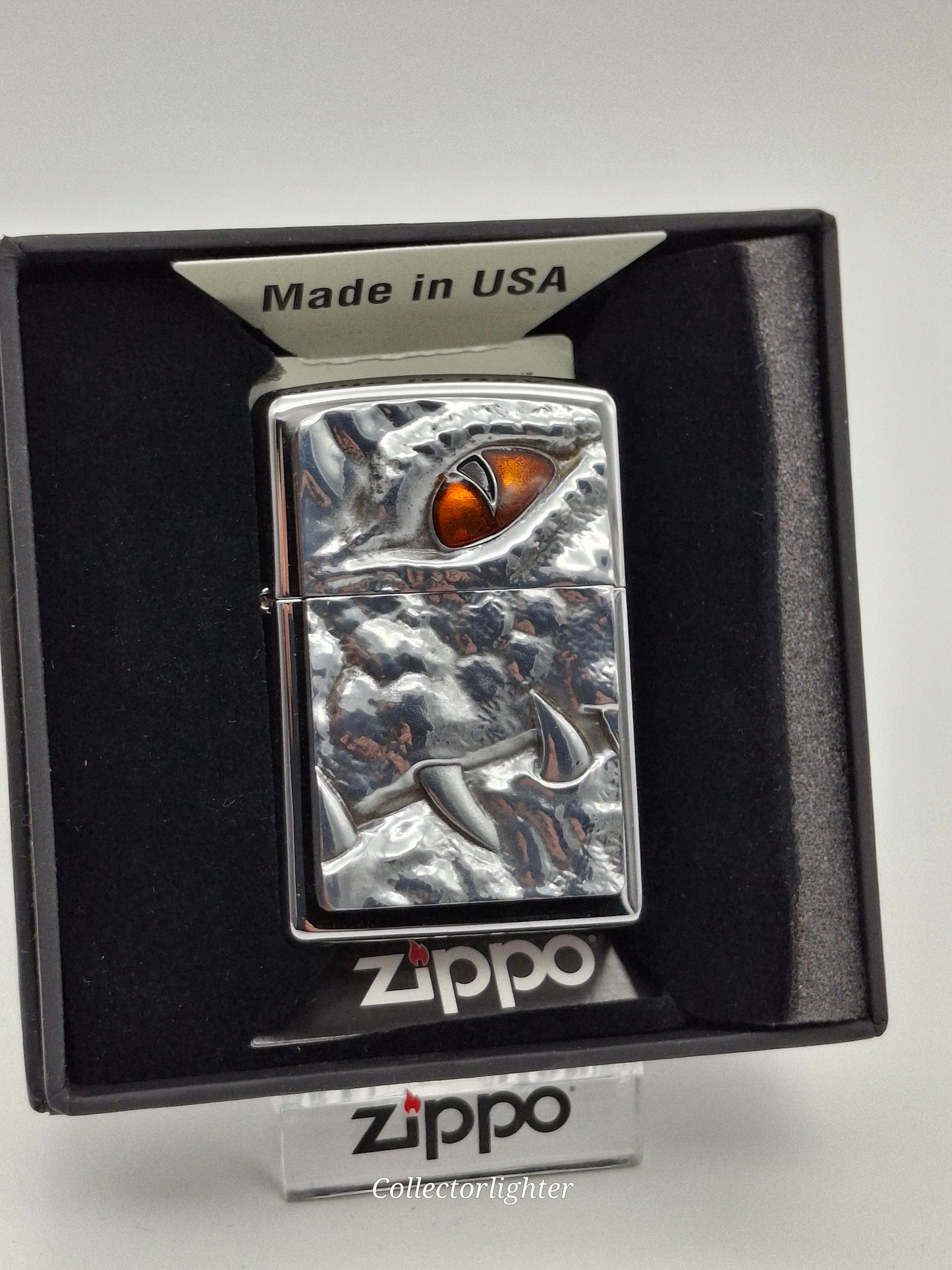Zippo petrol lighter - Crocodile Eye Red Limited Edition 2004579