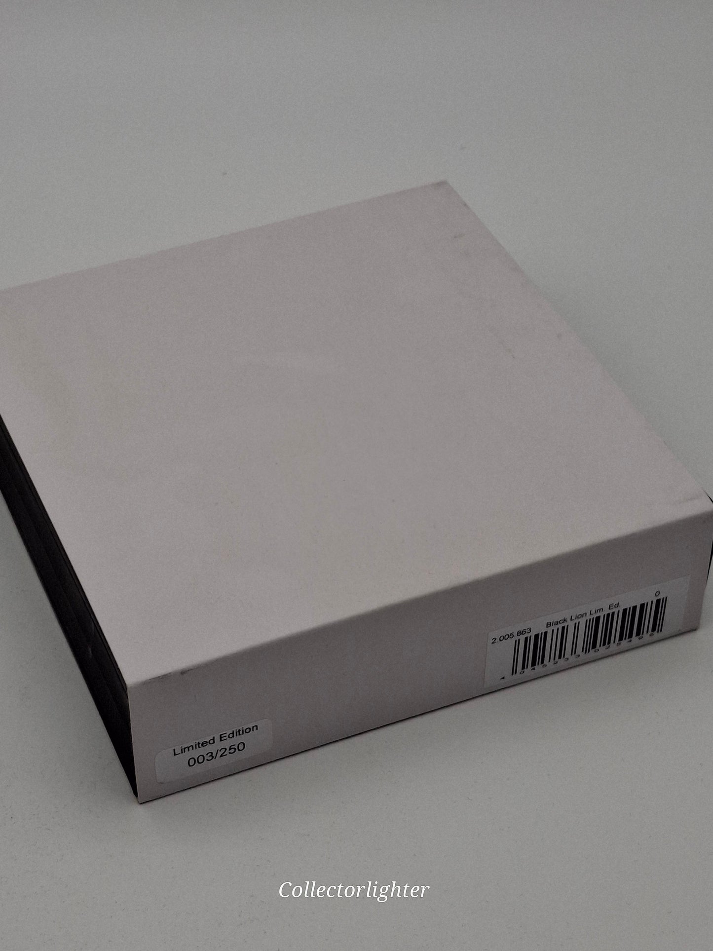 Zippo - Black Lion 3D Limited Edition 2005863