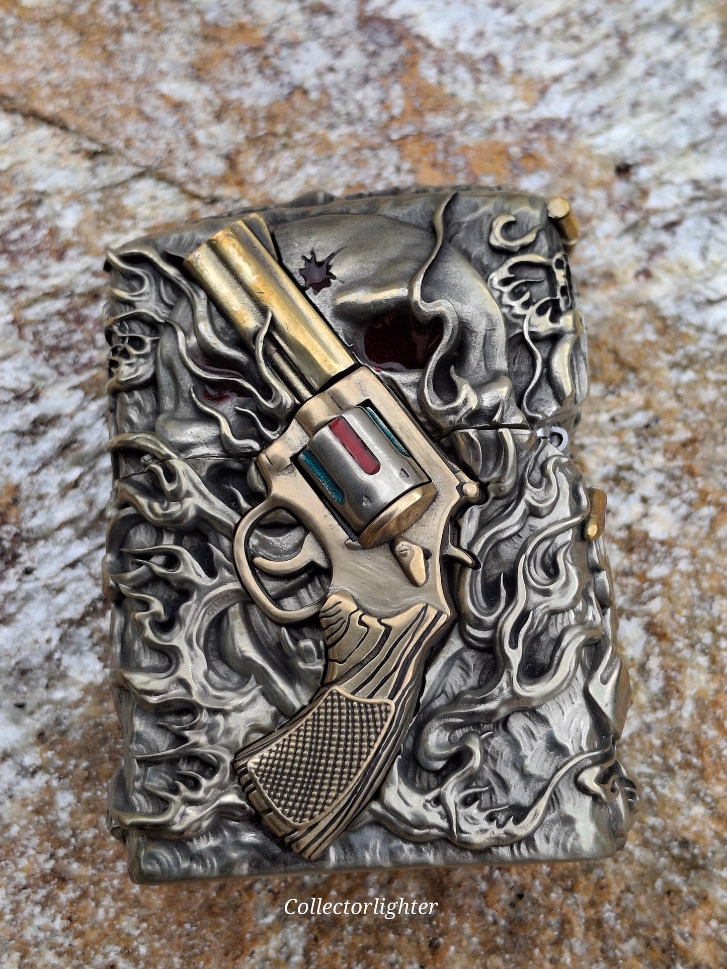 Zippo Benzinfeuerzeug - Skull with Revolver - Asia Modell - Limited Edition