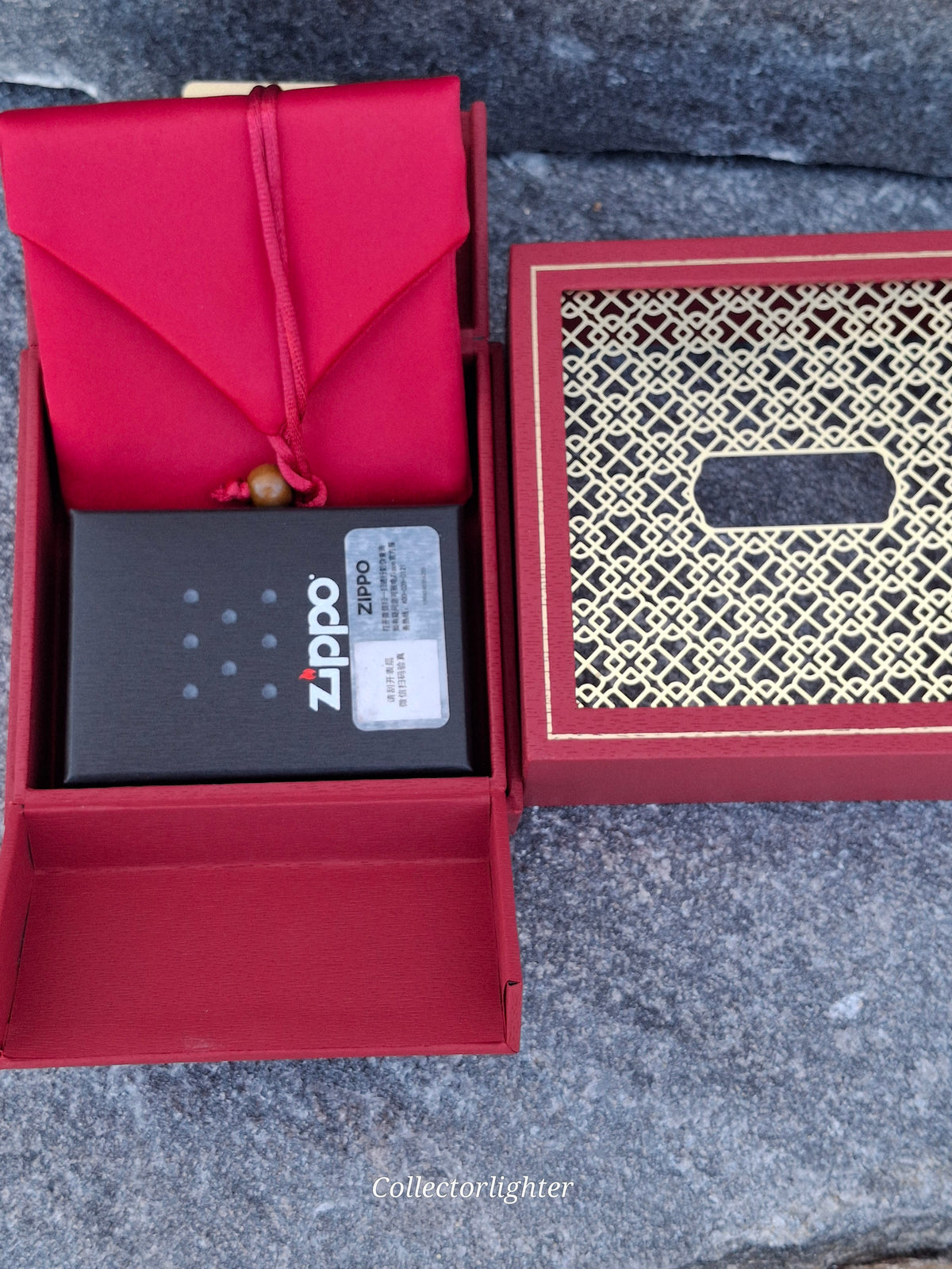 Zippo Benzinfeuerzeug Zippo - Black Gold Crow Heart Cross - Asia Modell Z-Asia-1019 Zippo - Black Gold Crow Heart Cross - Asia Modell