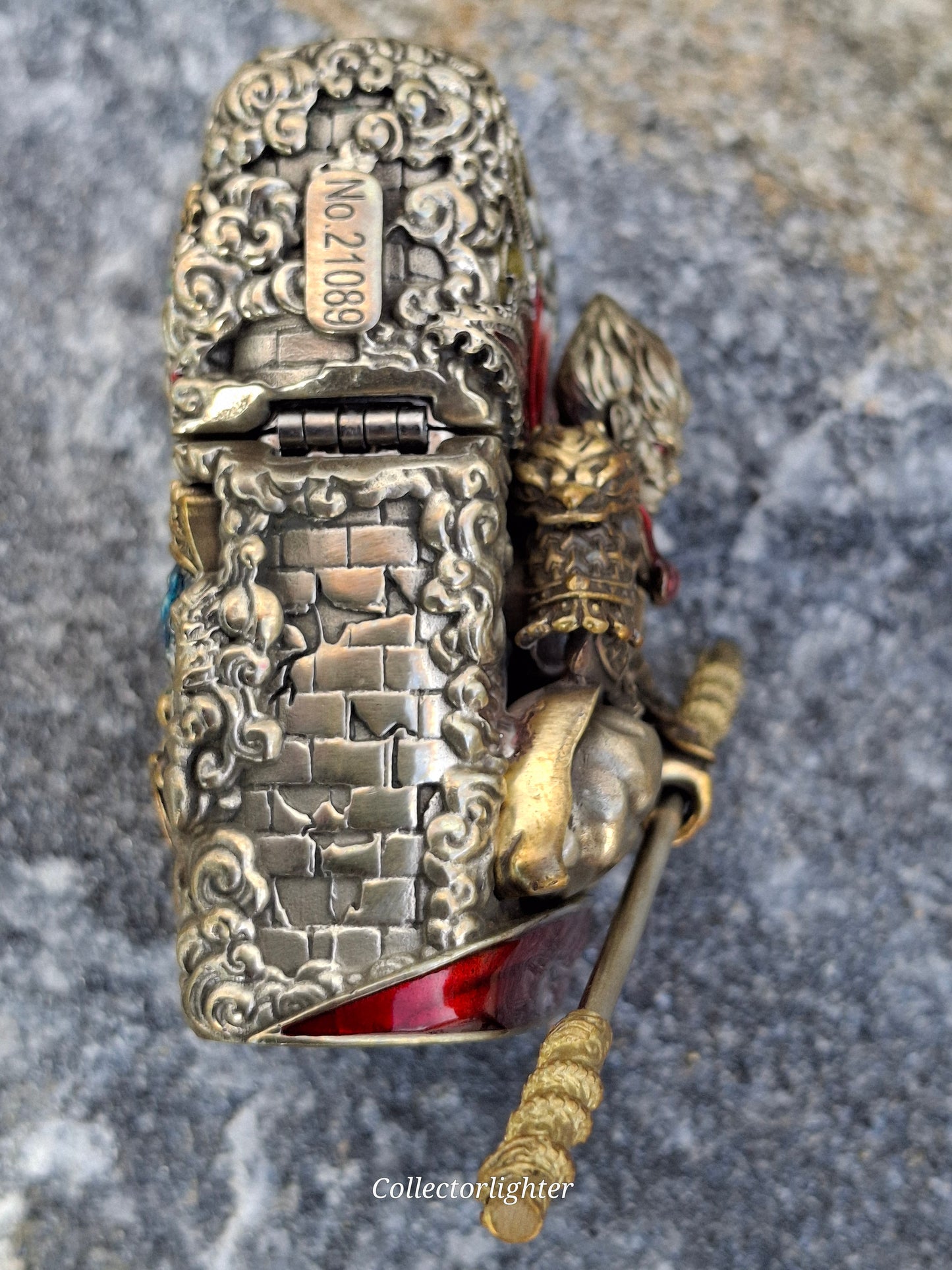 Zippo - Gold Red Fighting Monkey King - Asia Modell - Limited