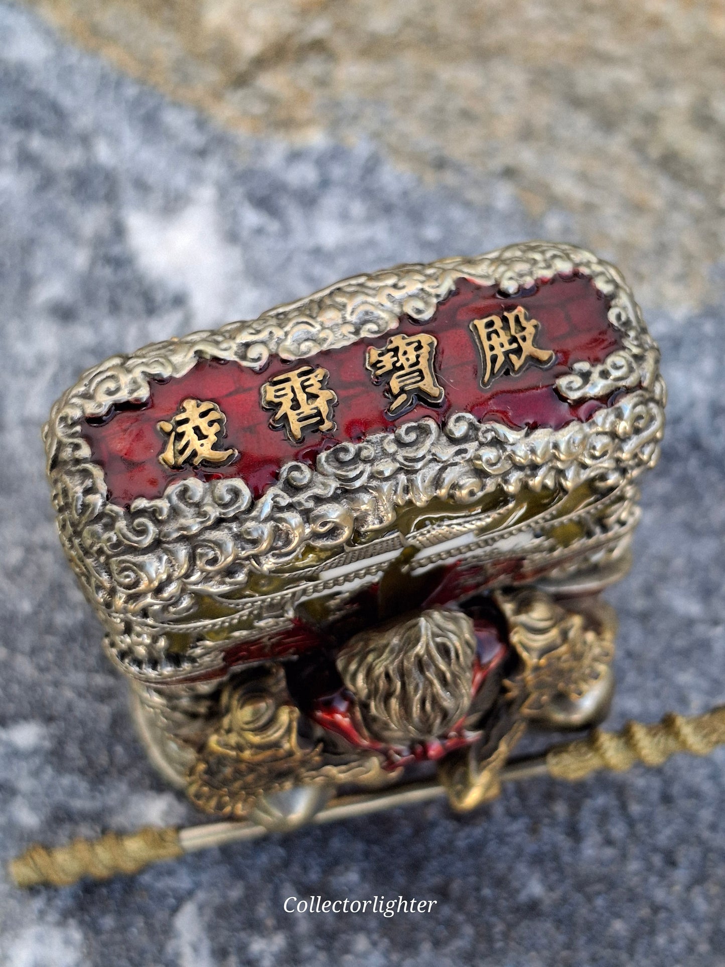 Zippo - Gold Red Fighting Monkey King - Asia Modell - Limited