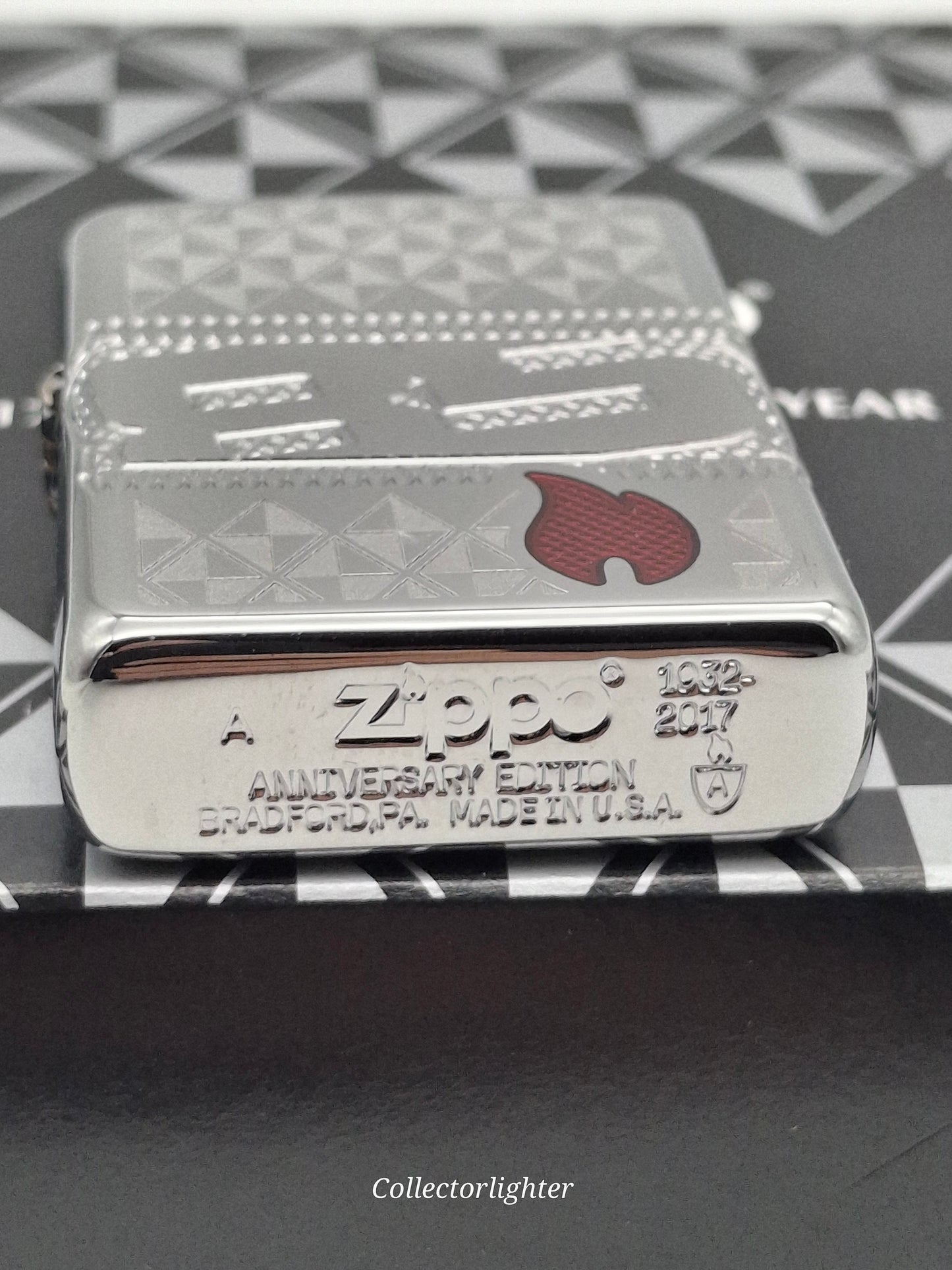 Encendedor de gasolina Zippo - 90.º aniversario COTY 2022 60006190
