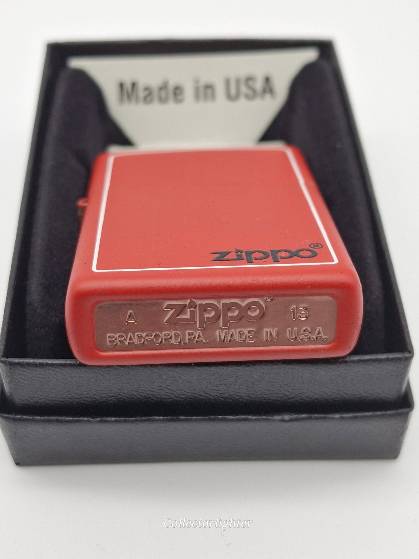 Zippo - Rojo mate con borde blanco - Regular 2003636