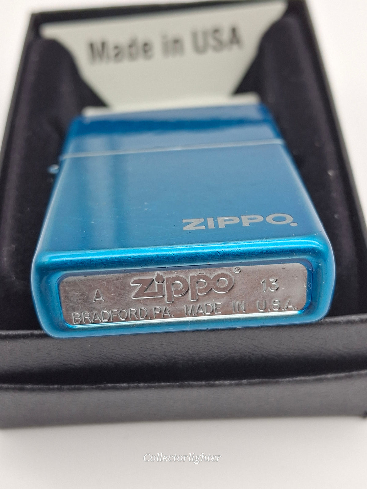 Zippo Benzinfeuerzeug Zippo - Cerulean Iced w. old Logo - Regular 2003632 2003632 Zippo - Cerulean Iced w. old Logo - Regular 2003632