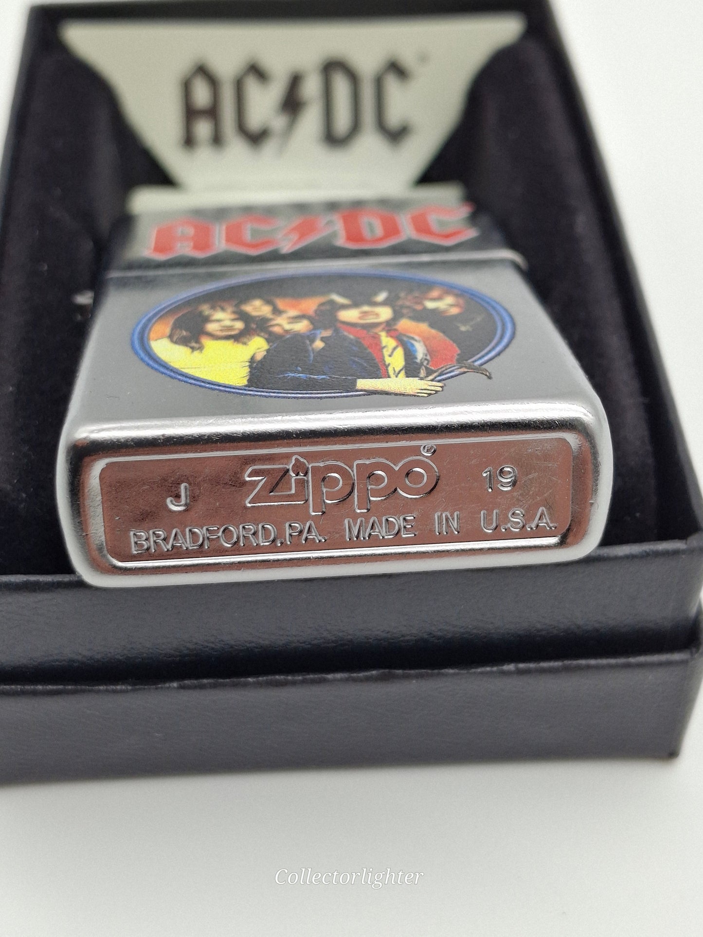 Encendedor de gasolina Zippo - Cruz con emblema decorativo 2005912