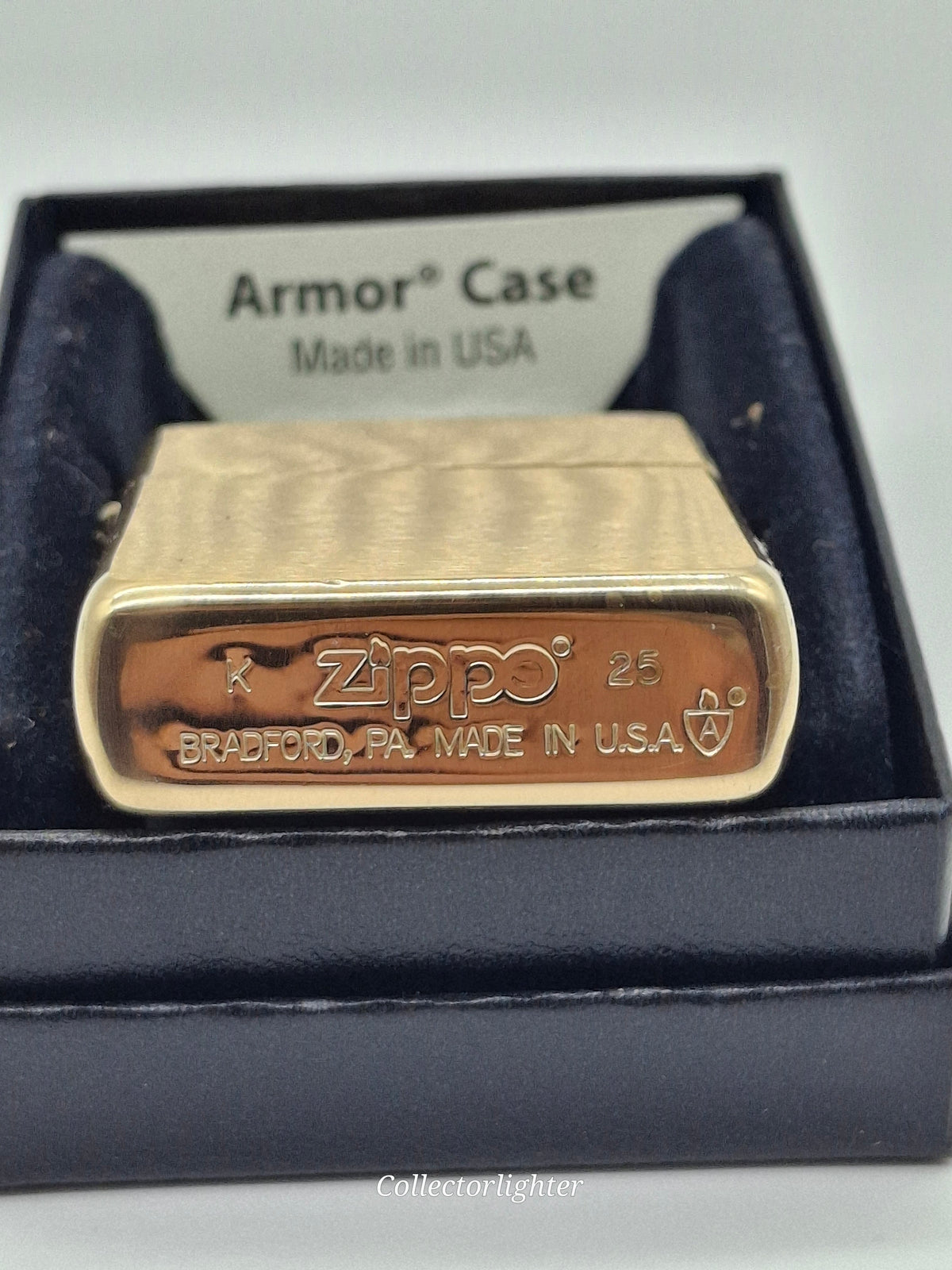 Zippo Benzinfeuerzeug Zippo - Brass Brushed Armor Case 60000850 60000850 Zippo - Brass Brushed Armor Case 60000850