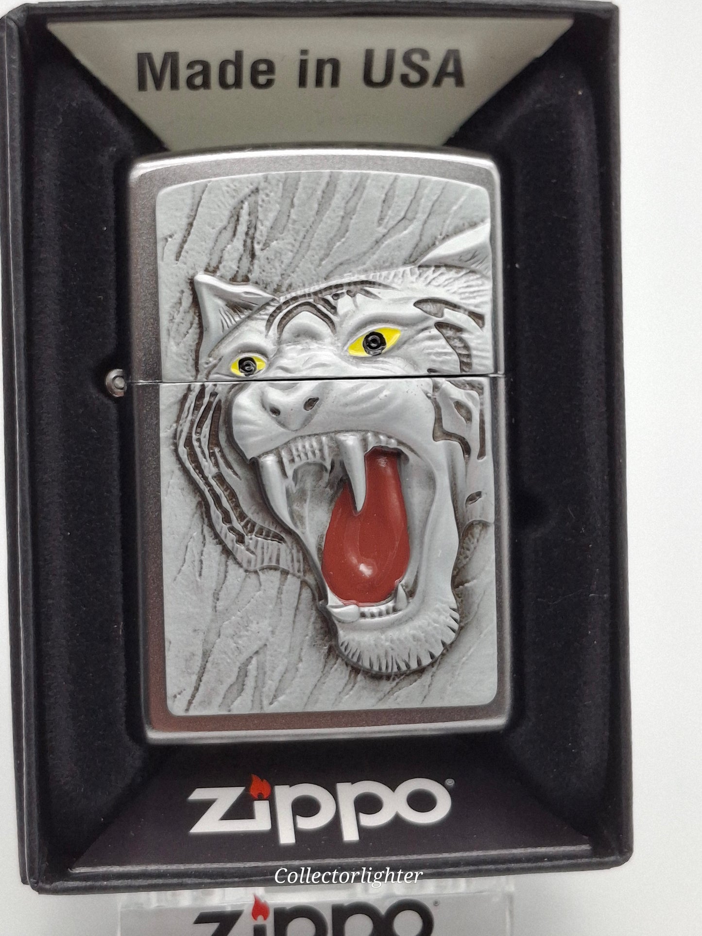Encendedor de gasolina Zippo - Emblema Tiger Head 2003973
