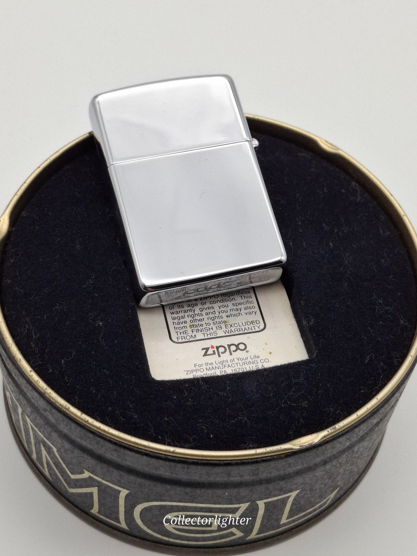 Encendedor de gasolina Zippo - Camel Eightball en lata original