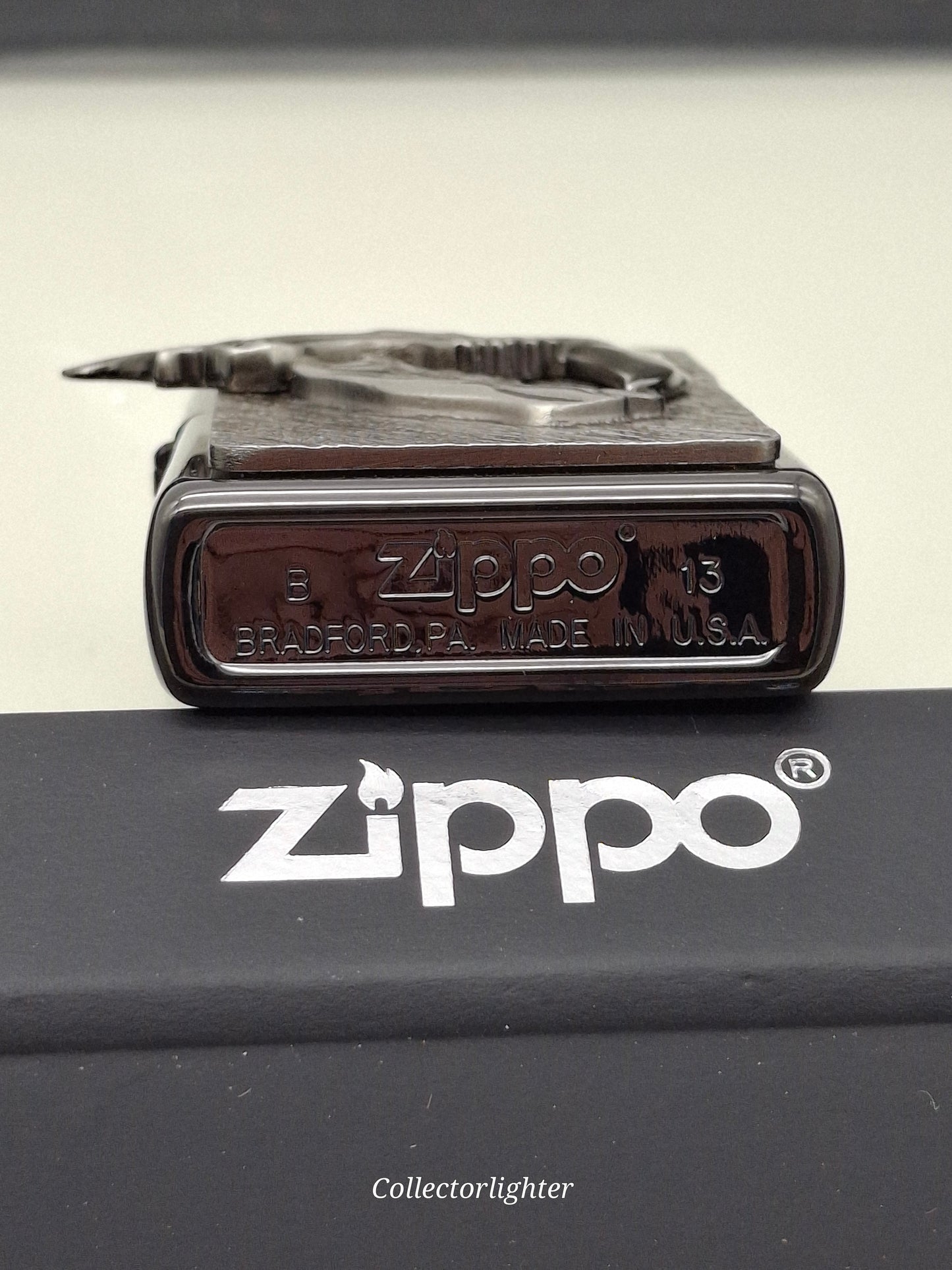 Zippo Benzinfeuerzeug - Säbelzahntiger Limited Edition 856/1000