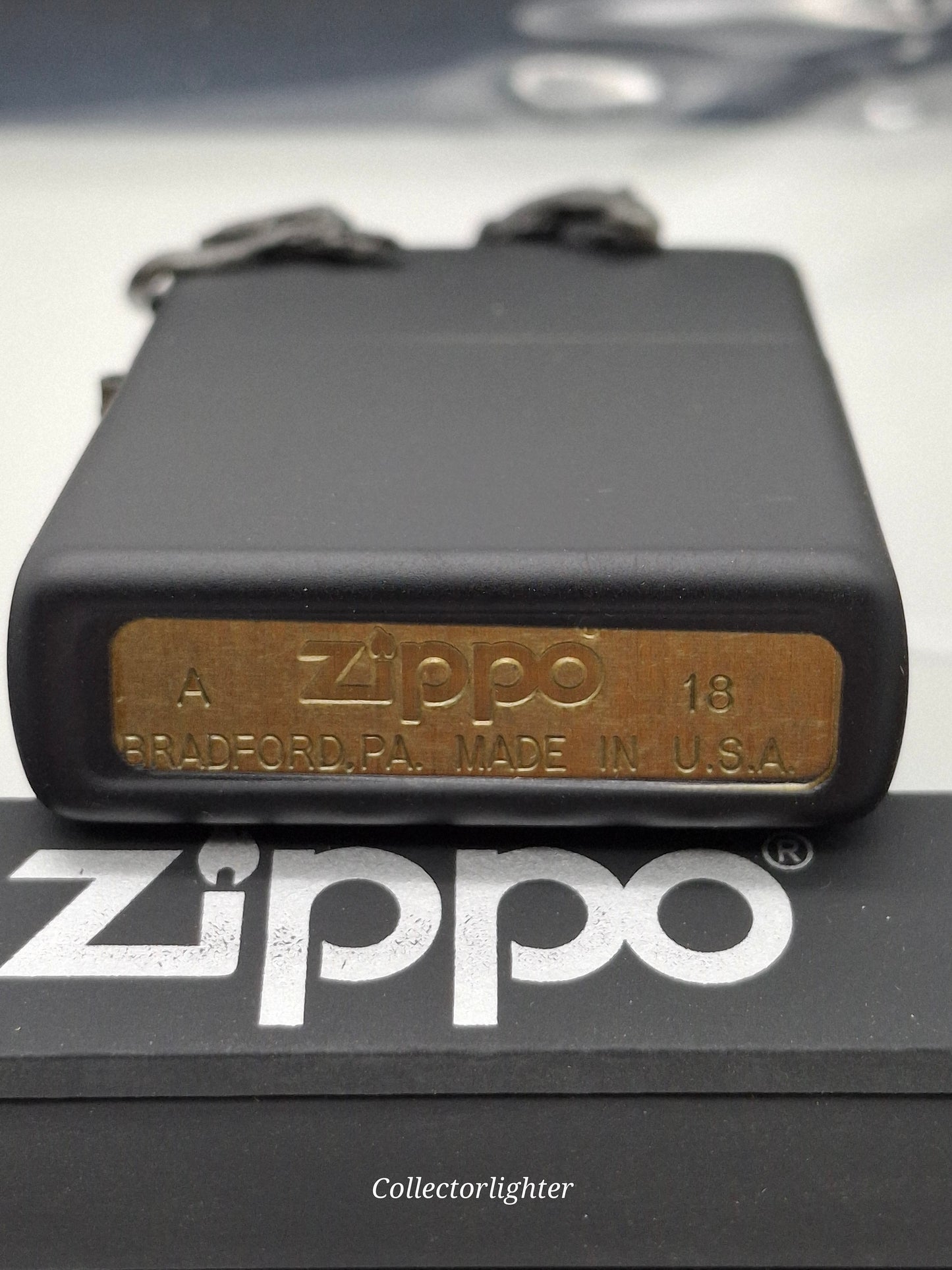 Zippo petrol lighter - Black Lion 3D Limited Edition 2005863