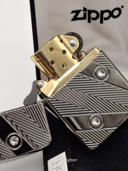 Zippo Benzinfeuerzeug COTY 2017 Zig Zag w. Crystals Limited Edition 60002864