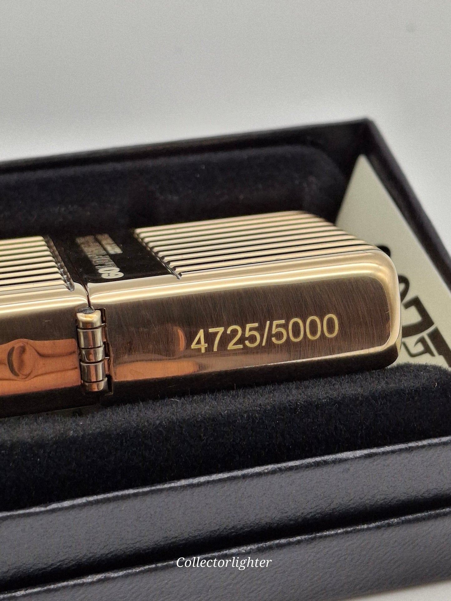 Encendedor de gasolina Zippo - James Bond Goldfinger 60 años Edición Limitada 60007539