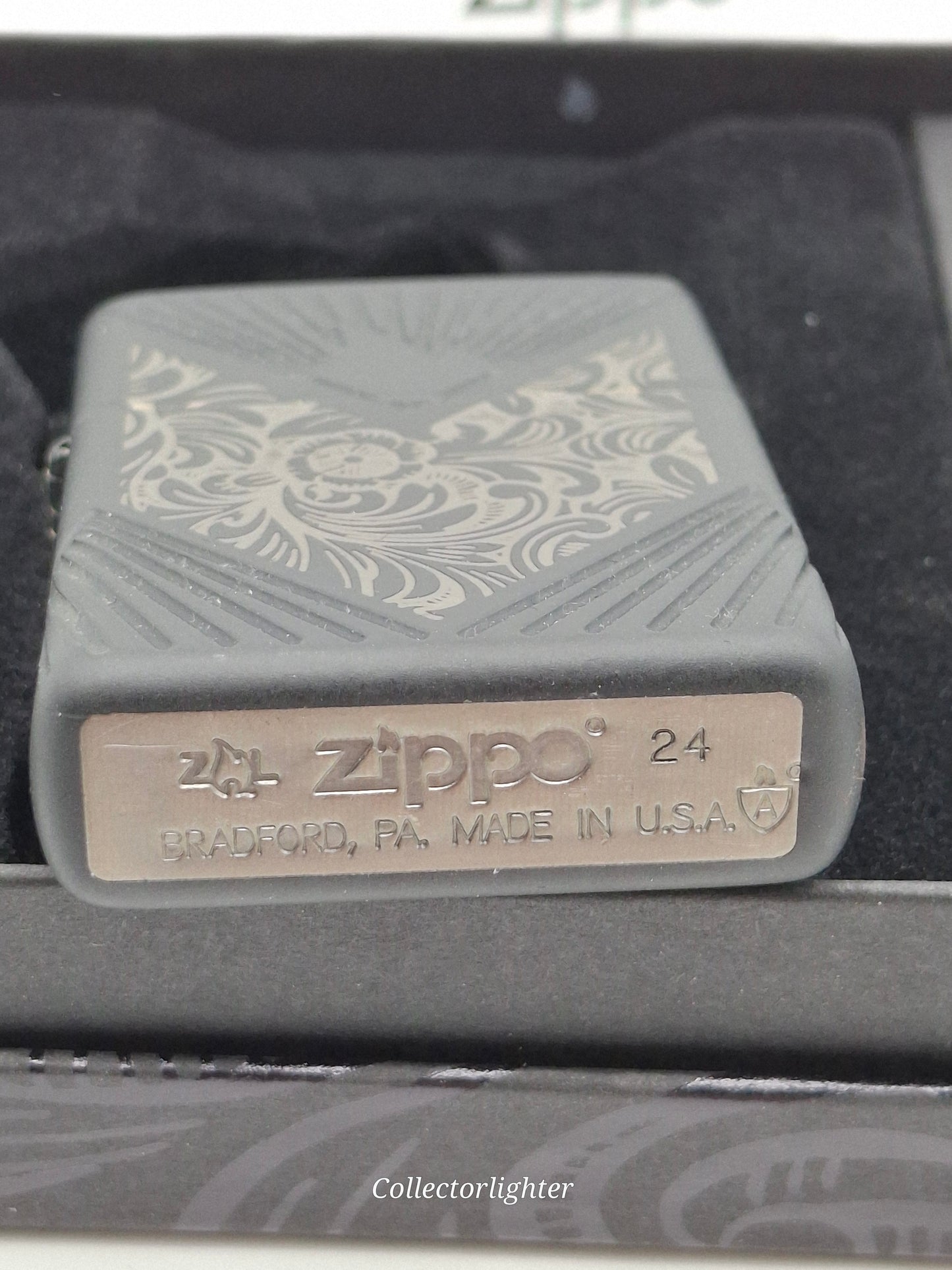 Encendedor de gasolina Zippo - COTY 2024 Edición limitada veneciana 50 años 60007131