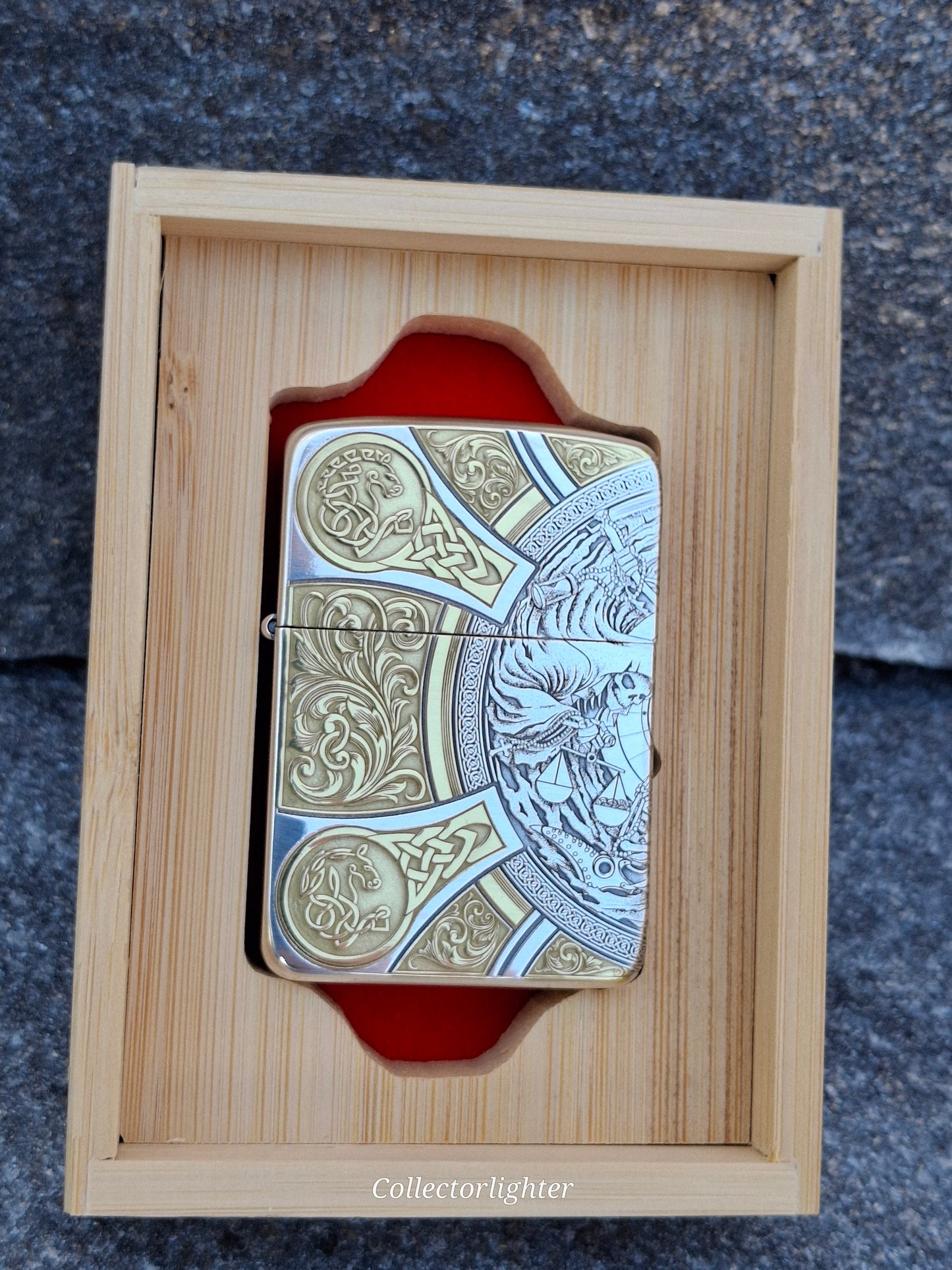 Zippo - Four Horseman Gold / Silver 1941 Replica  - Asia Modell