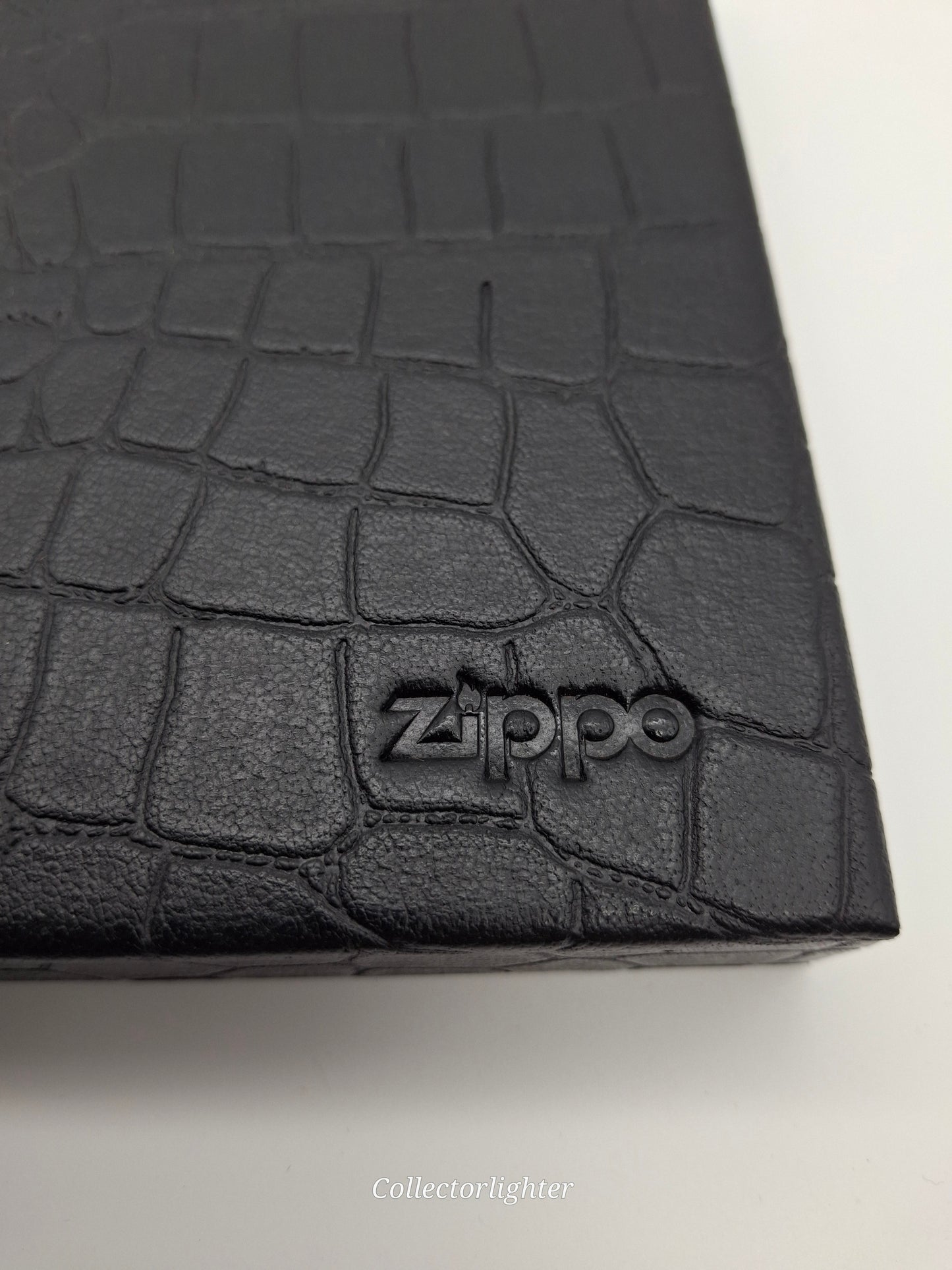 Zippo wooden box for 8 lighters - black