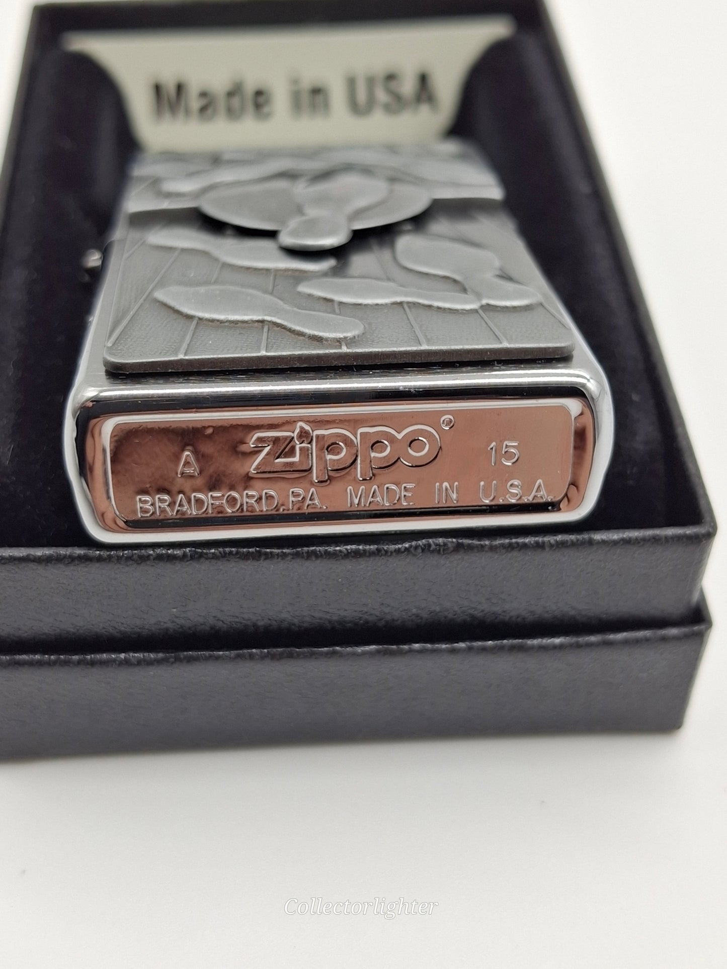 Zippo petrol lighter - Cross with Decoration 2005912 emblem