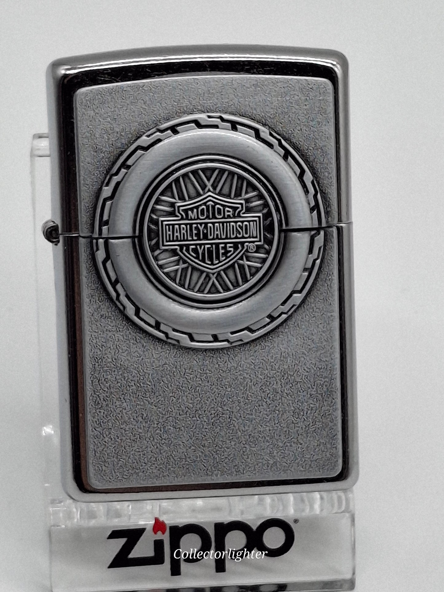 Zippo petrol lighter - Cross with Decoration 2005912 emblem