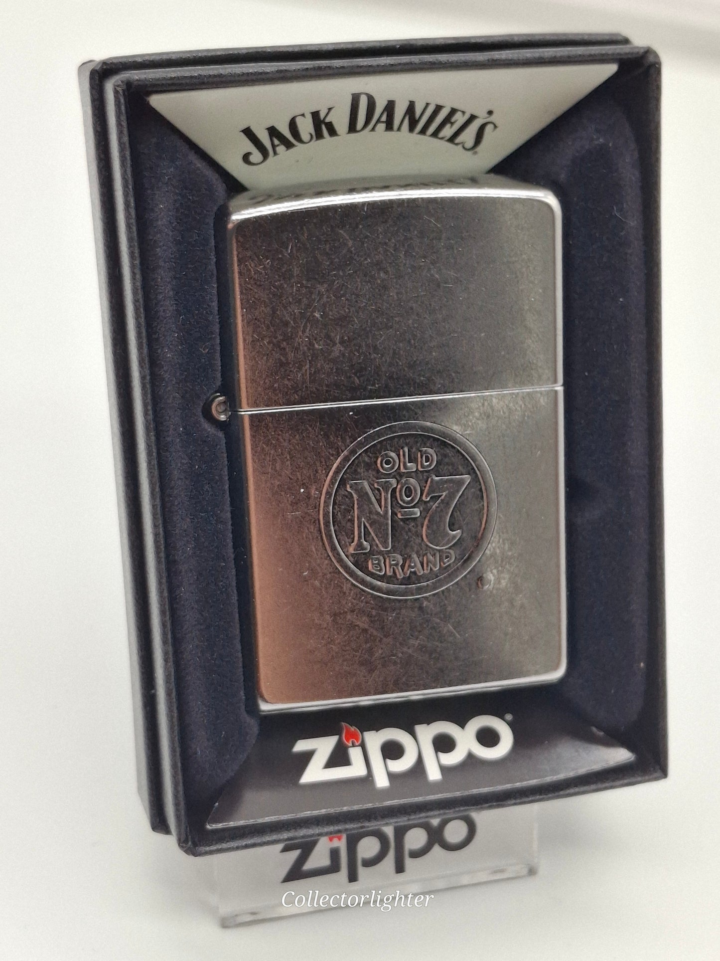 Zippo petrol lighter - Cross with Decoration 2005912 emblem