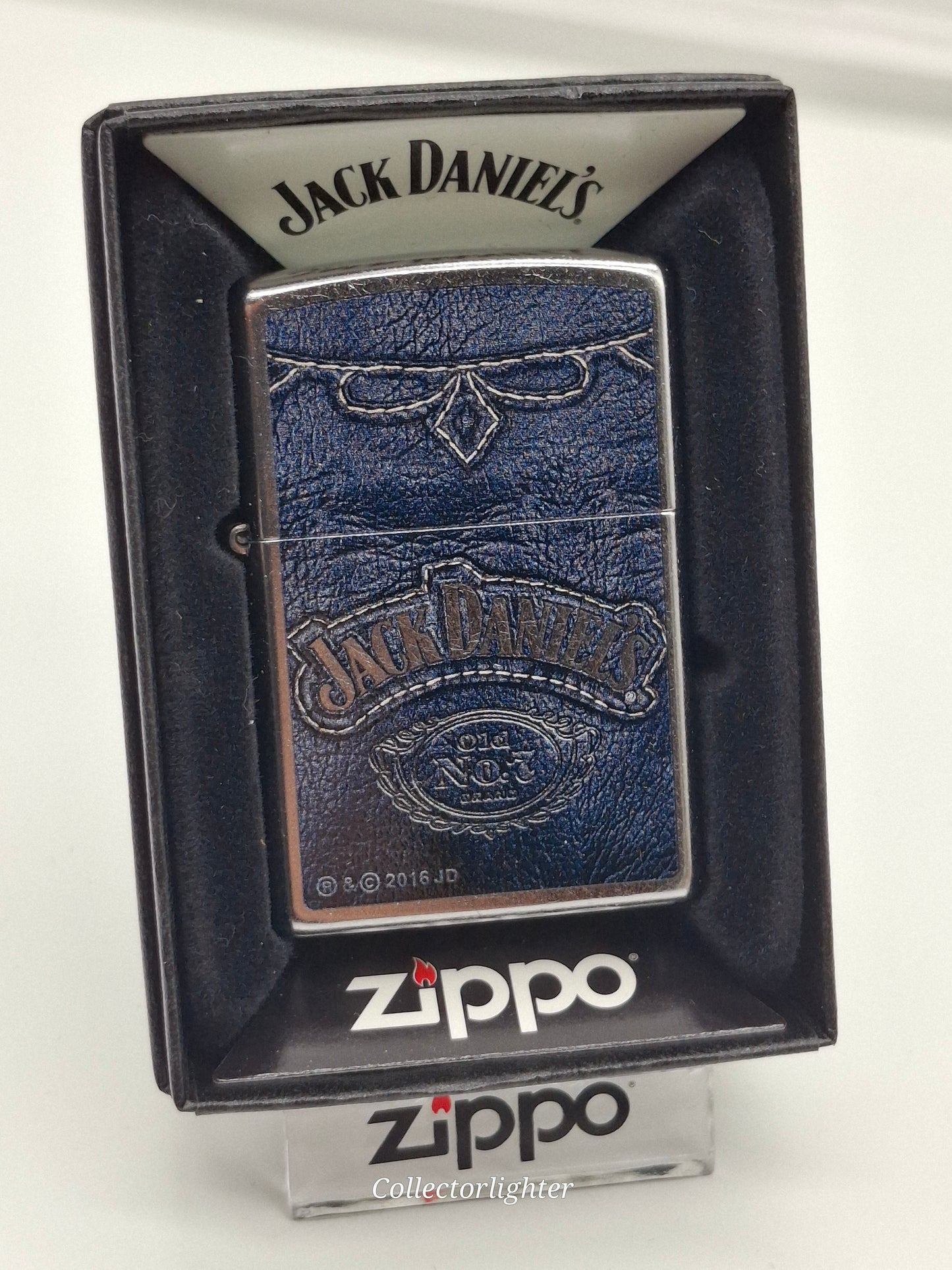 Zippo petrol lighter - Cross with Decoration 2005912 emblem