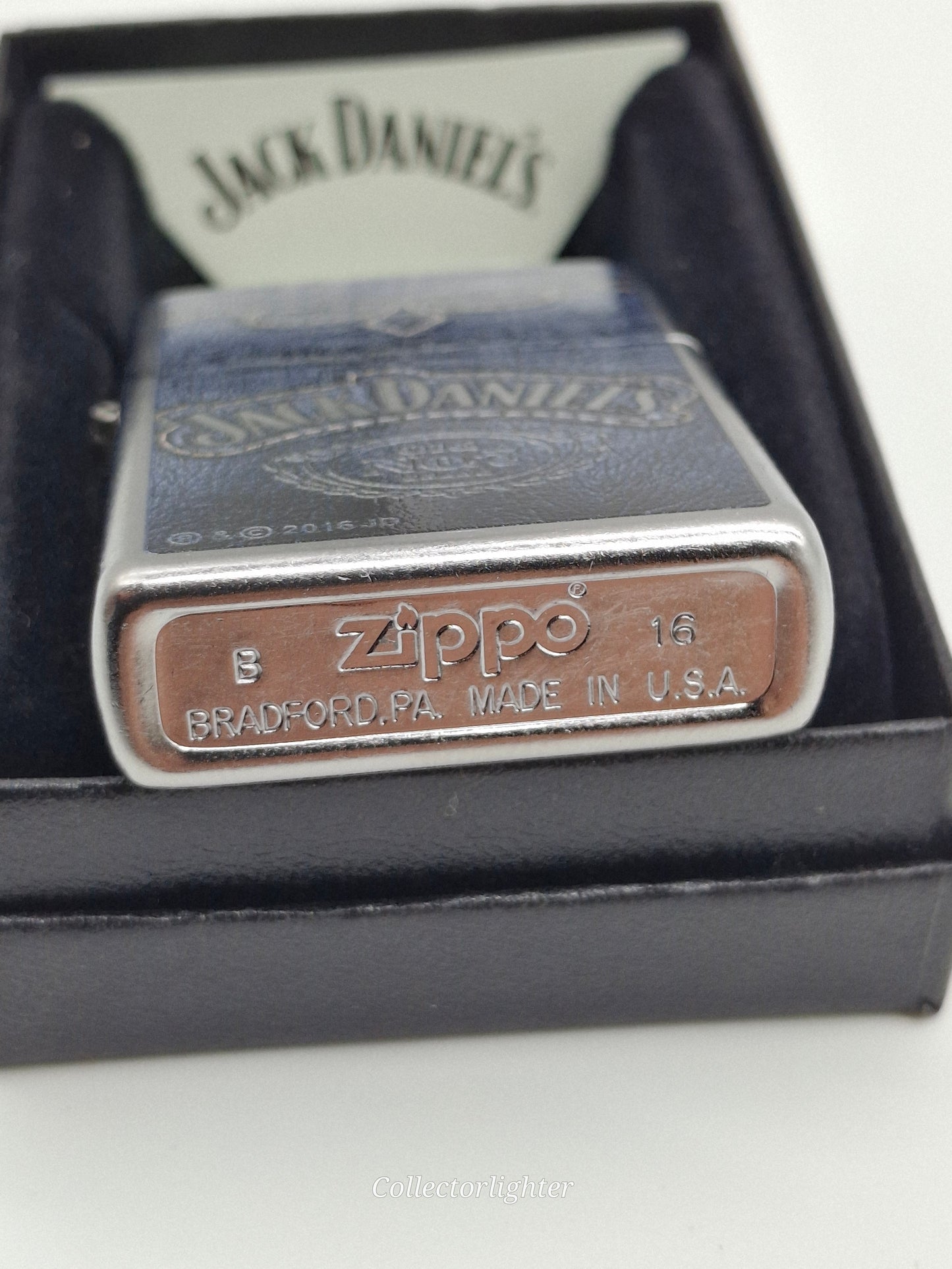 Zippo petrol lighter - Cross with Decoration 2005912 emblem