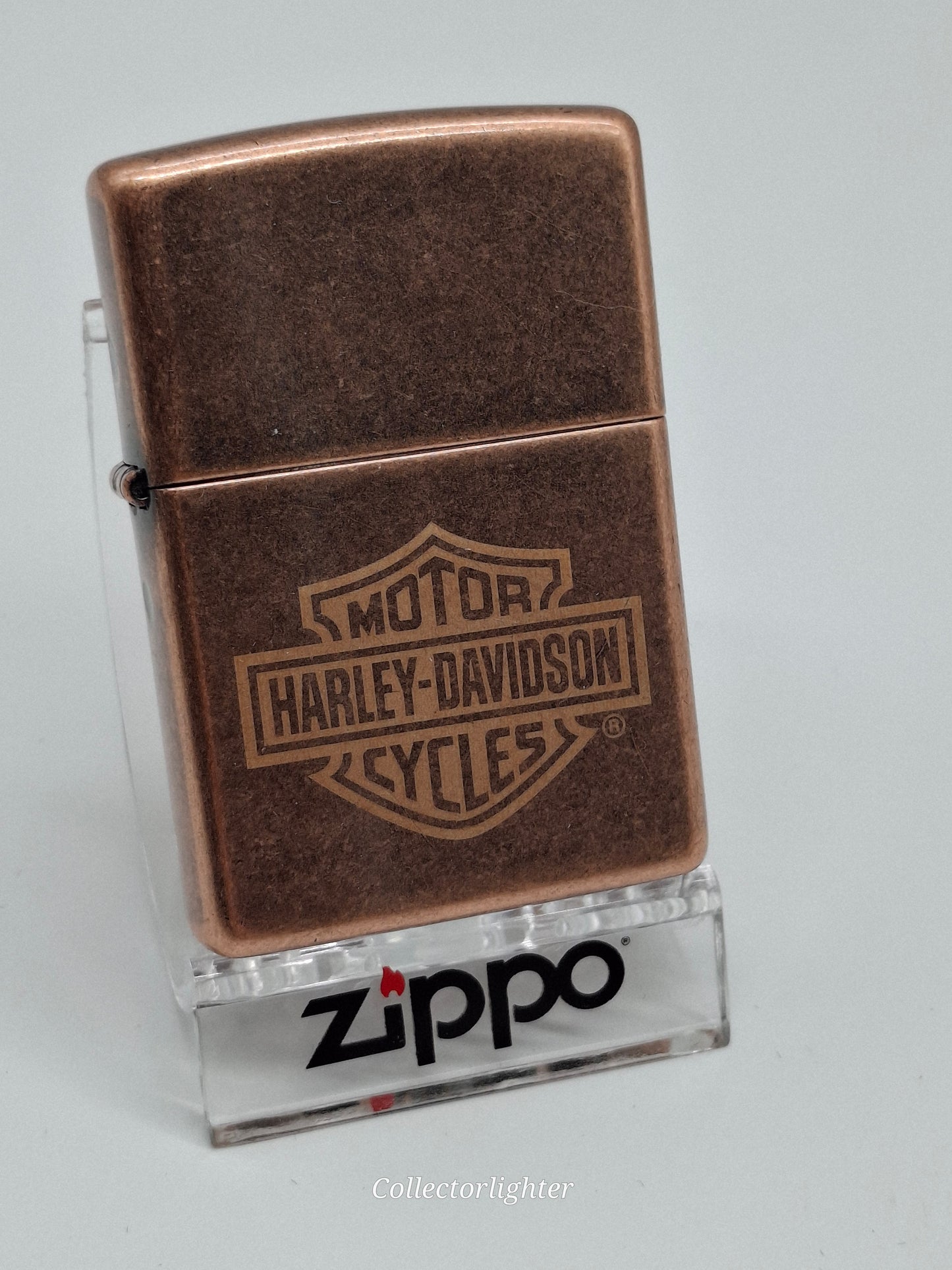 Zippo petrol lighter - Cross with Decoration 2005912 emblem