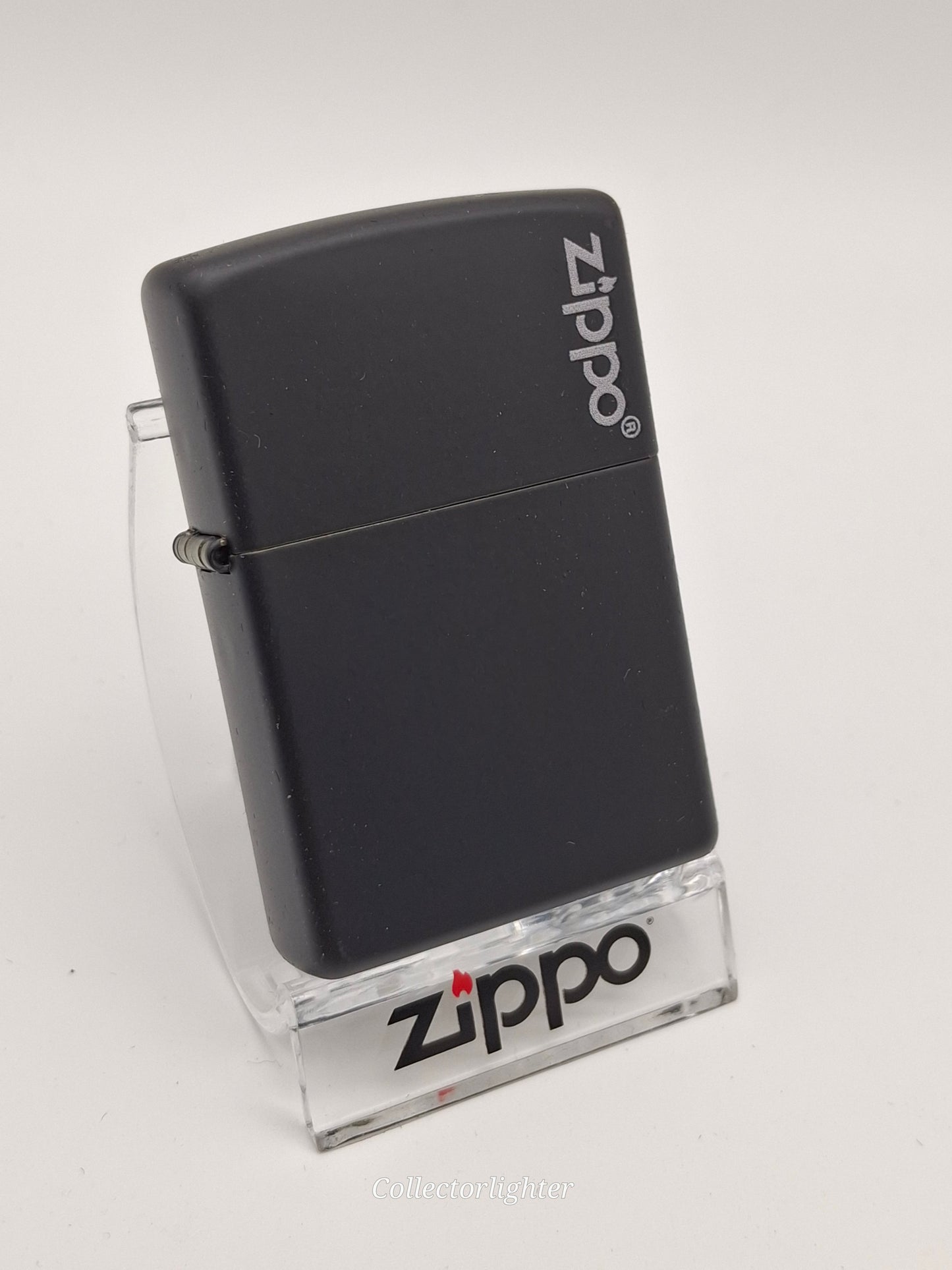 Encendedor de gasolina Zippo - Cruz con emblema decorativo 2005912