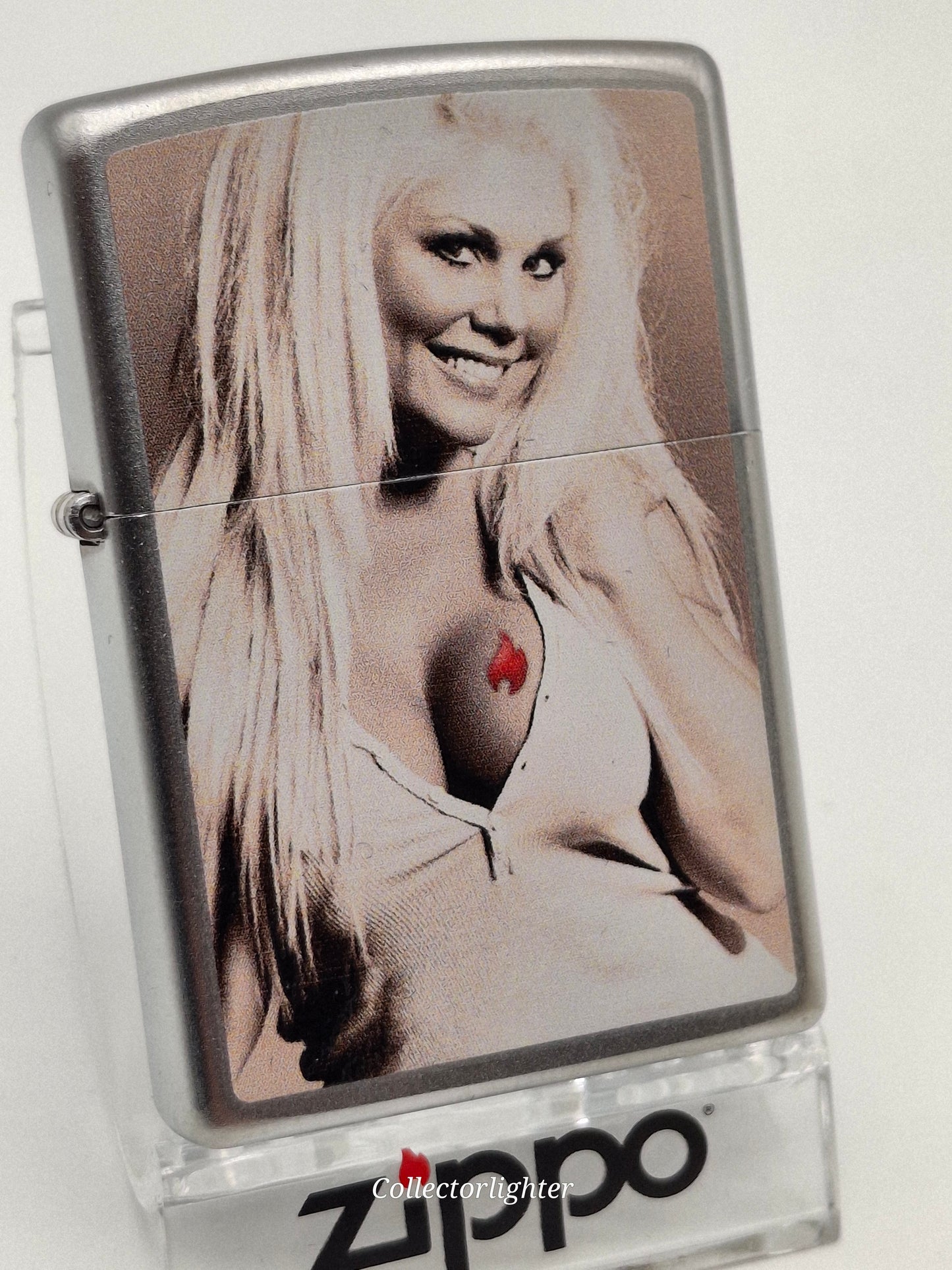 Zippo - Sexy Retro Blonde Pin Up 2004279