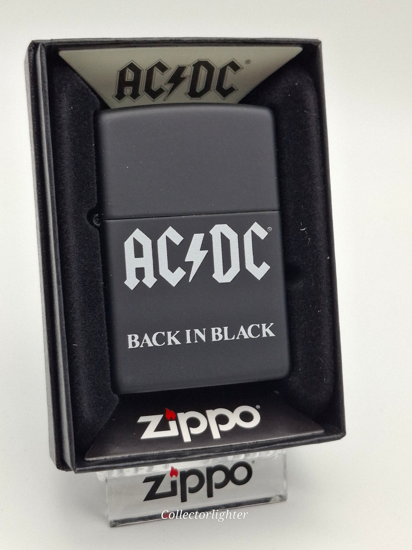 Encendedor de gasolina Zippo - Cruz con emblema decorativo 2005912