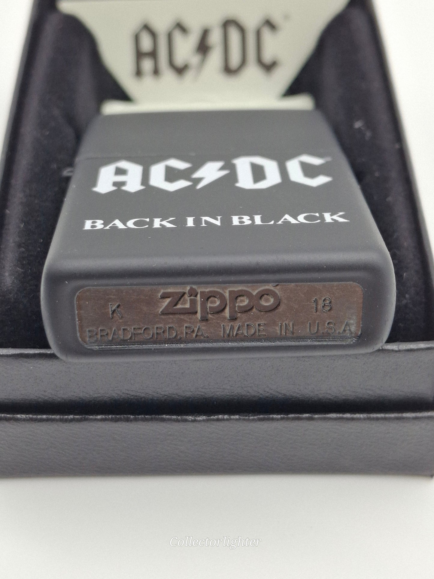 Encendedor de gasolina Zippo - Cruz con emblema decorativo 2005912