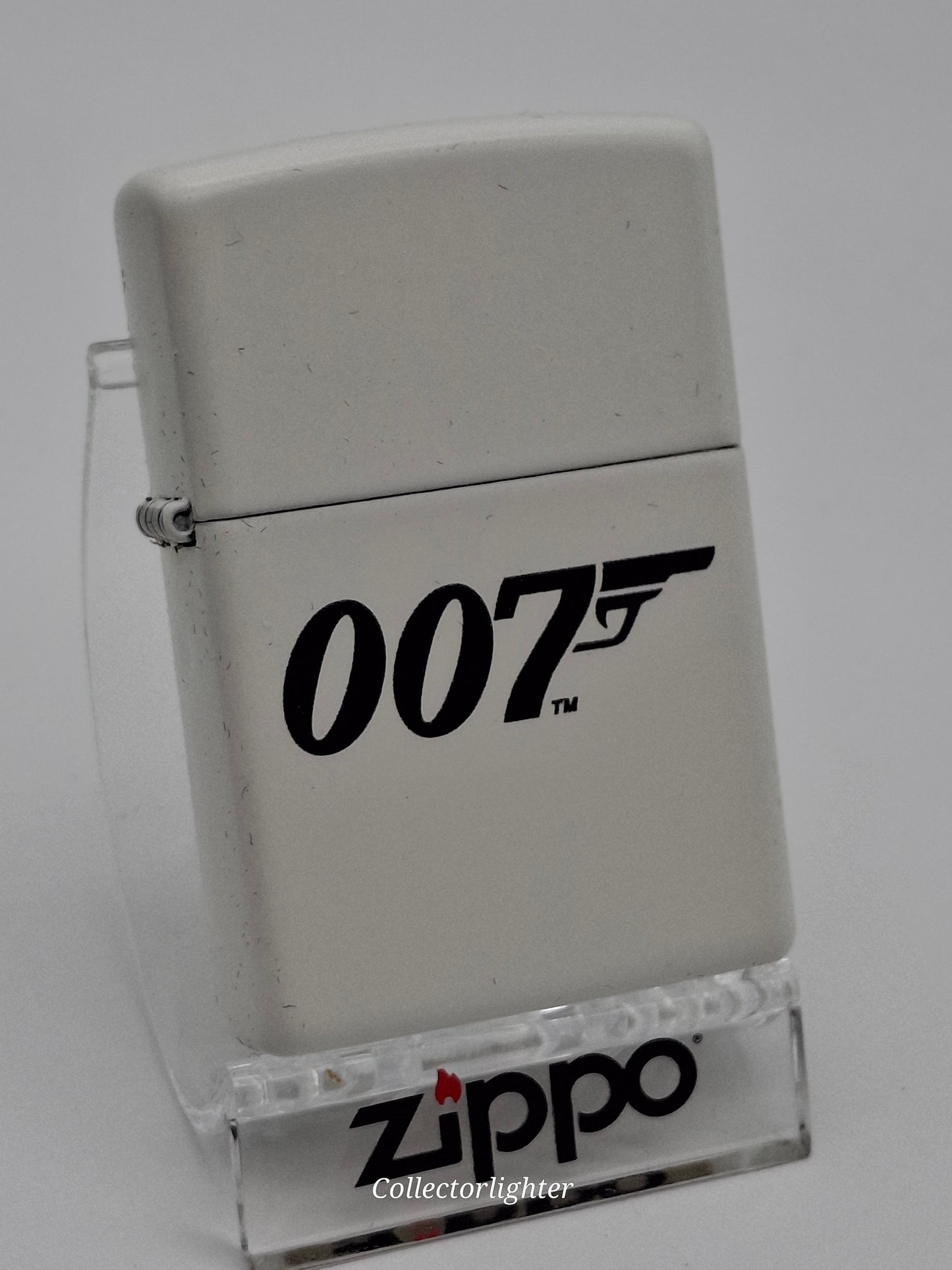 Encendedor de gasolina Zippo - Cruz con emblema decorativo 2005912