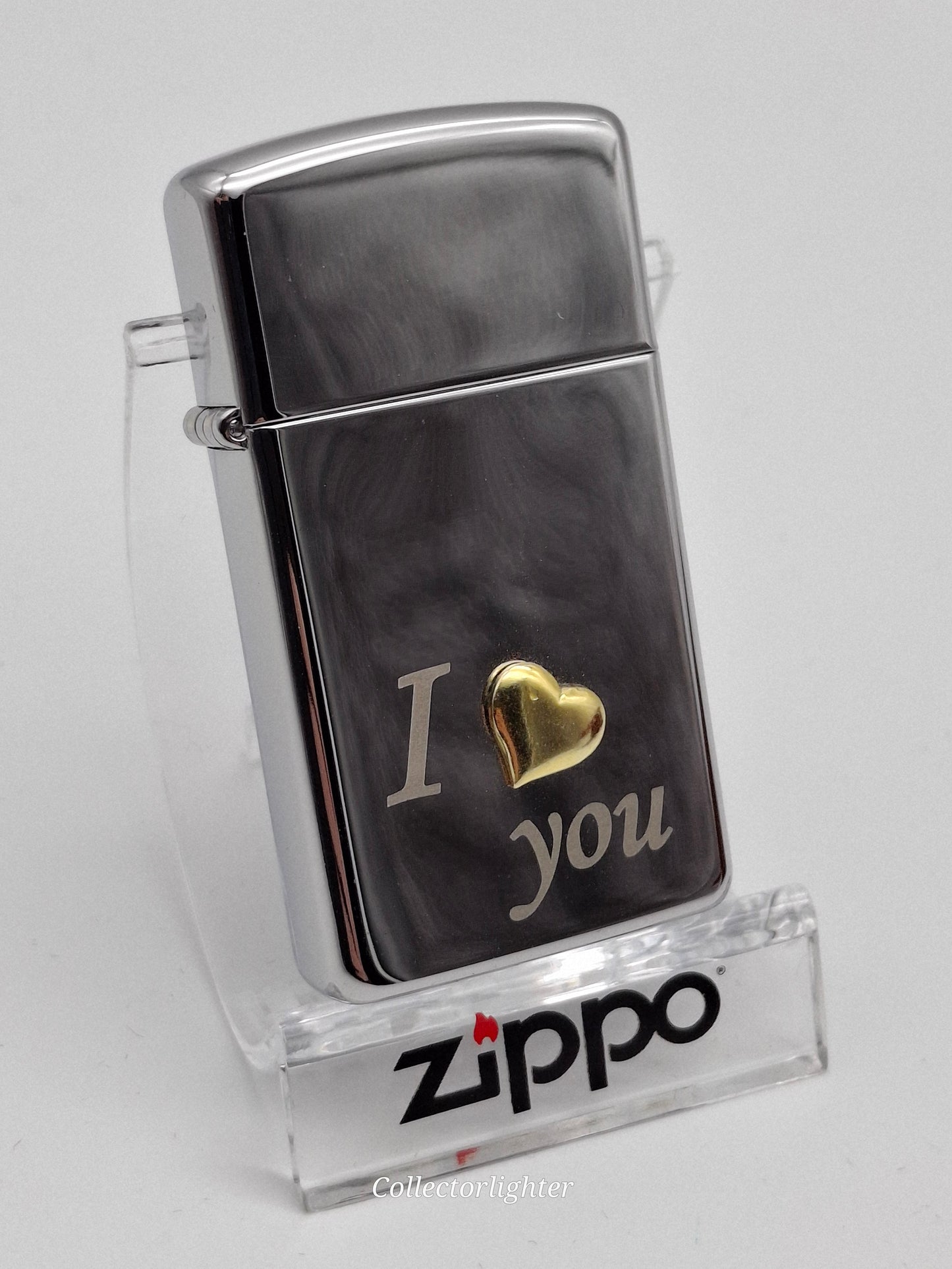 Zippo - Te amo - Línea delgada en caja de madera con forma de corazón 253505