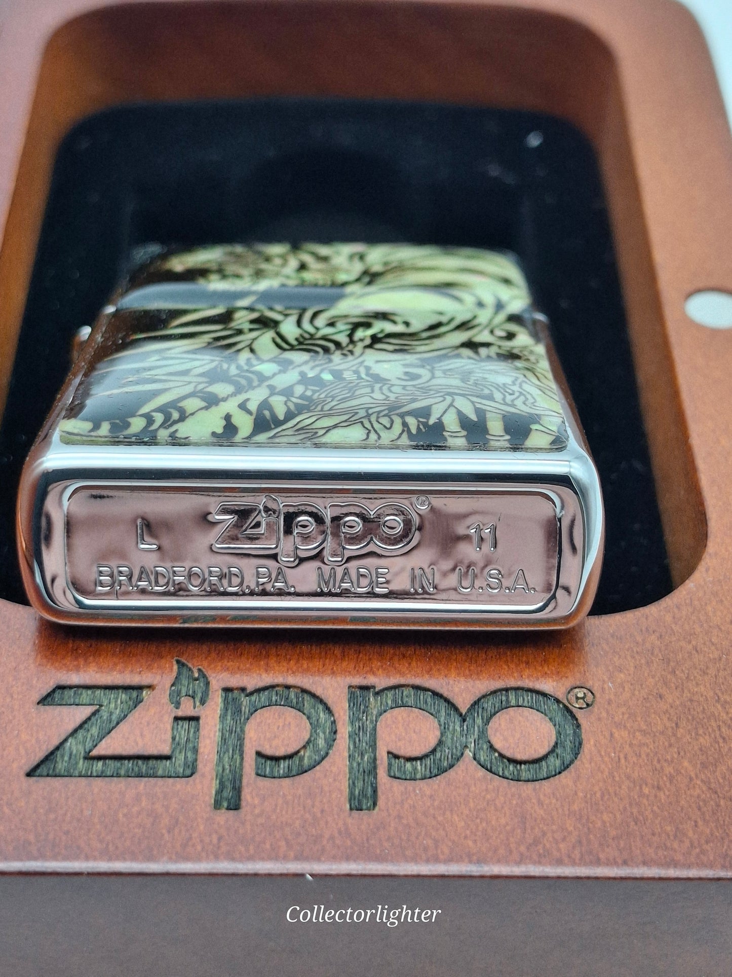 Zippo - Zippo Art Tiger Pearl Look in Holzbox 2003696