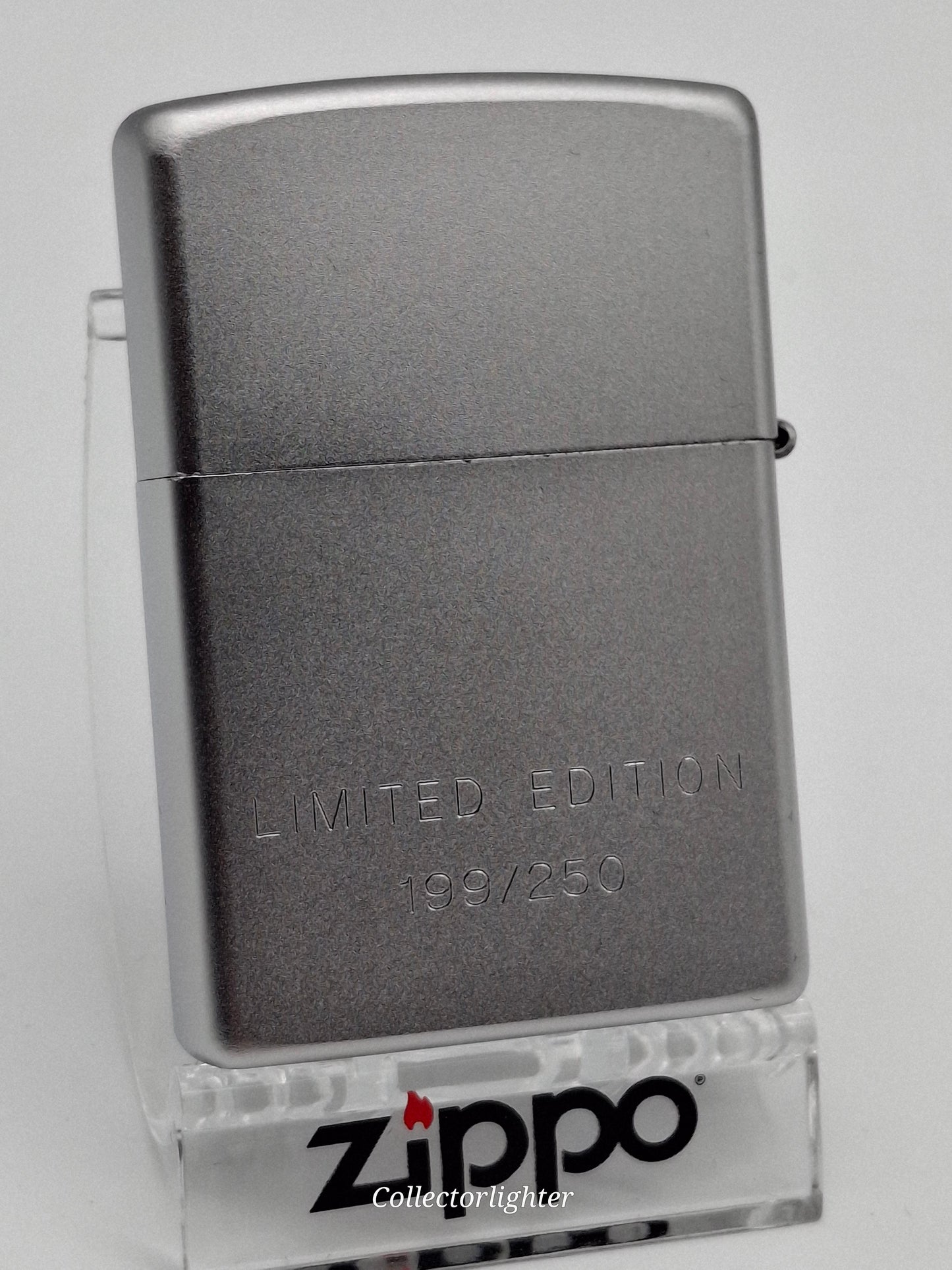 Zippo - Vintage Pin Up - Oliva Limited Edition 2003229