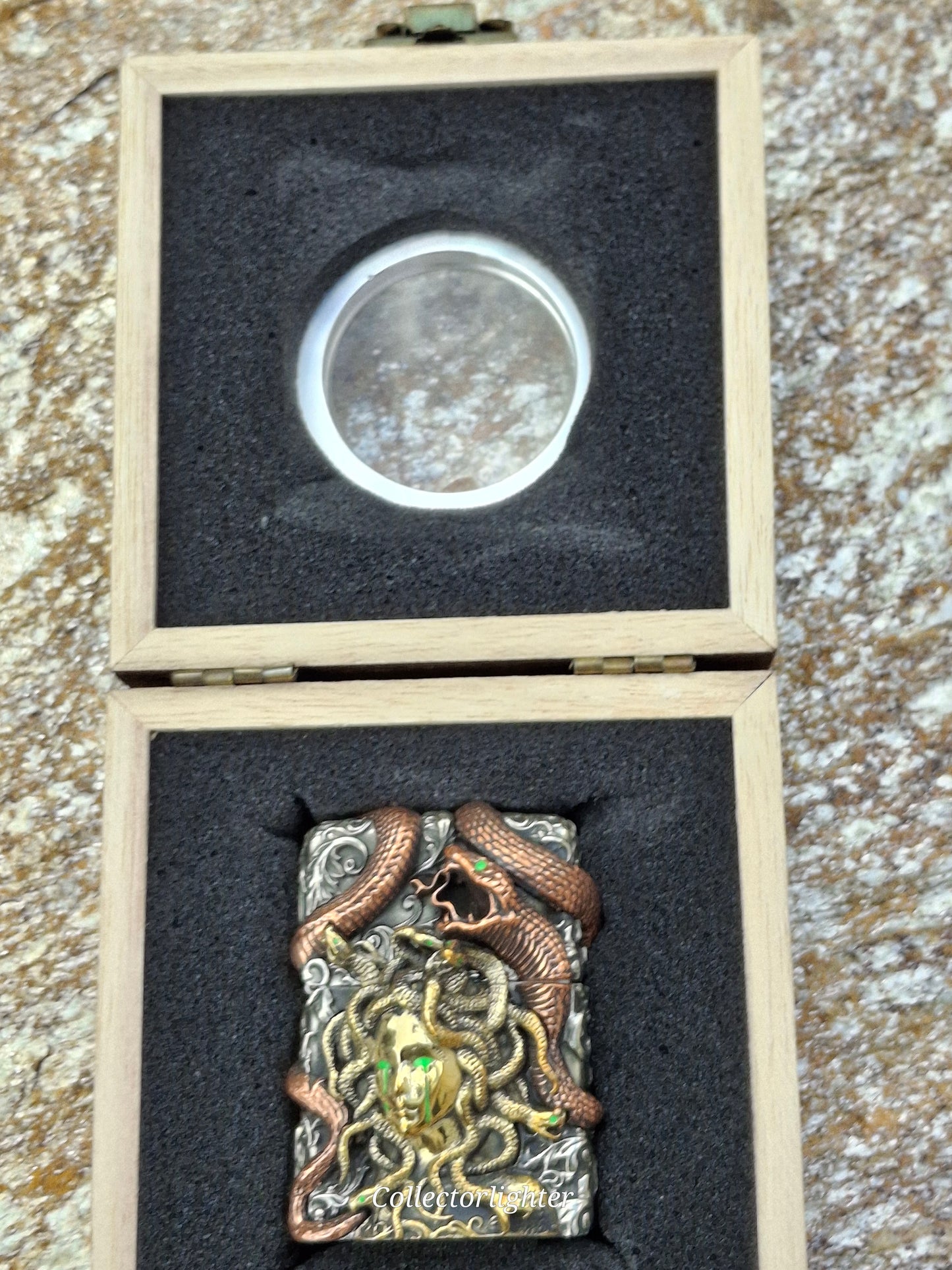 Zippo - Medusa Jacket Queen Crying - Asia Modell