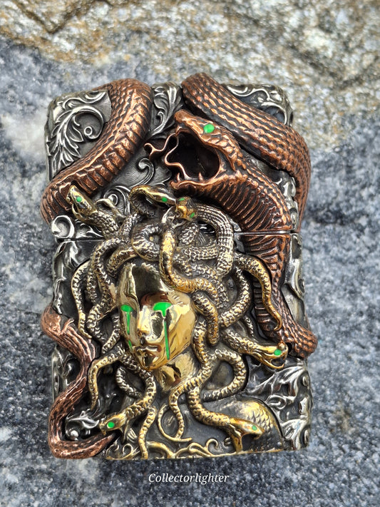 Zippo - Medusa Jacket Queen Crying - Asia model