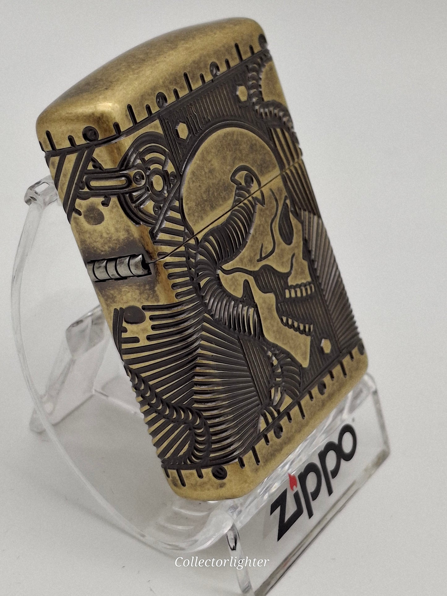 Zippo - Skull Multi Cut Antique Brass Armor Case 60002848