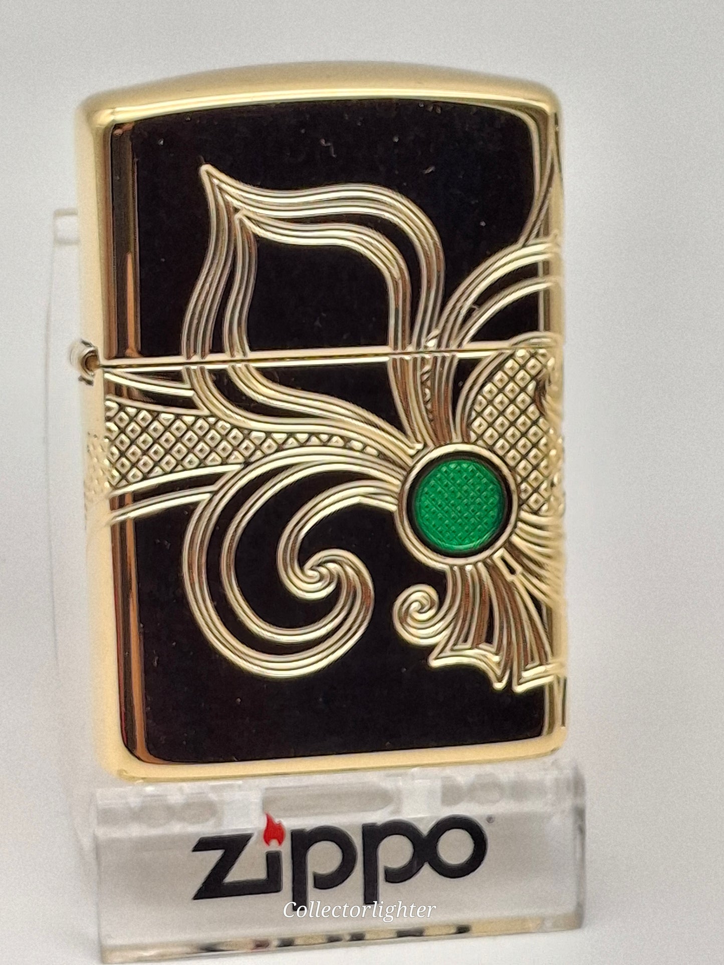 Zippo - Fleur-De-Lis Design 360° Multi Cut Engrave - Armor Case 60005210