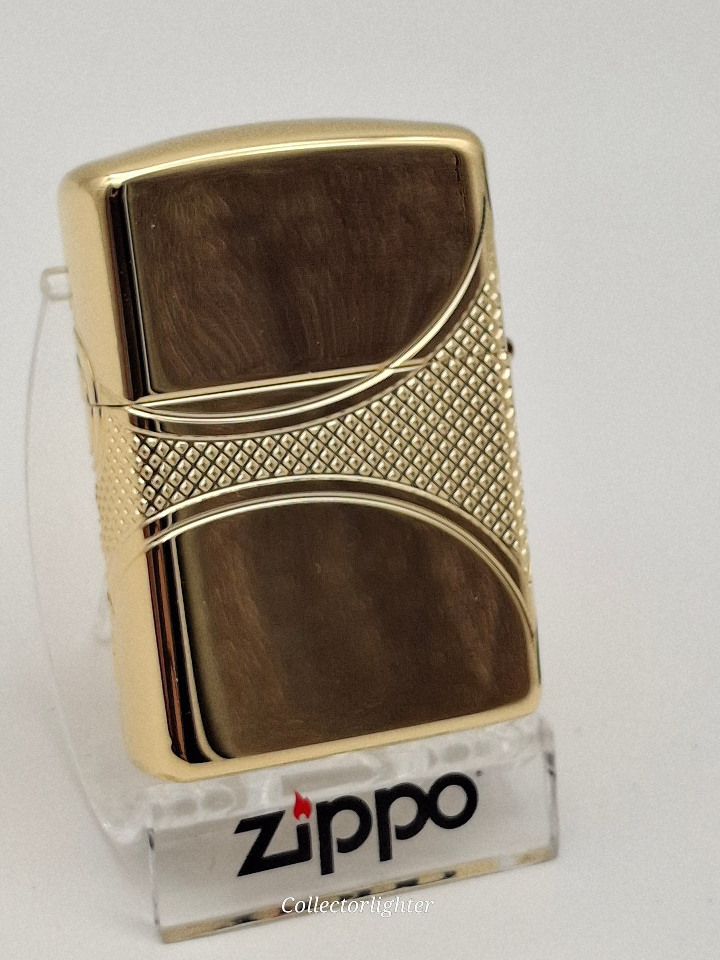 Zippo - Fleur-De-Lis Design 360° Multi Cut Engrave - Armor Case 60005210