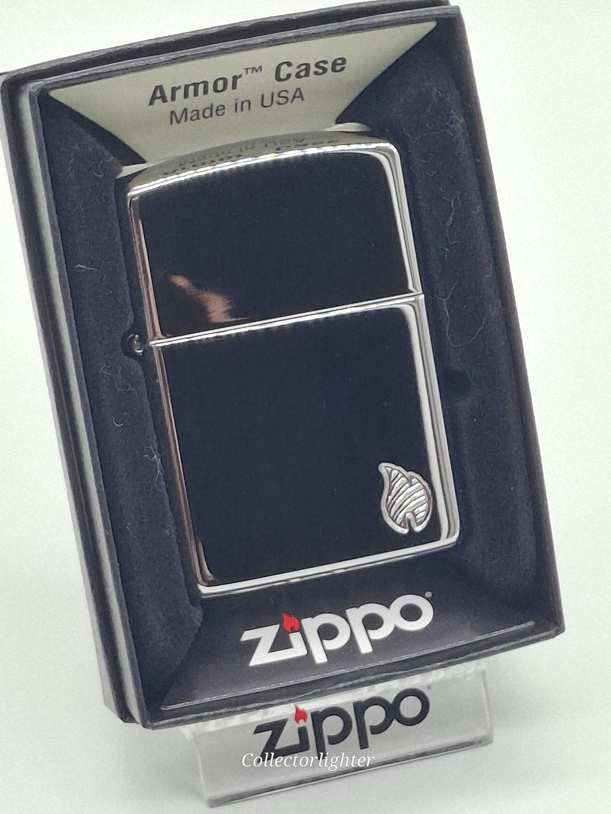Zippo Chrome poliert Flame Armor Case 60007335 mit Flammengravur in der Originalverpackung