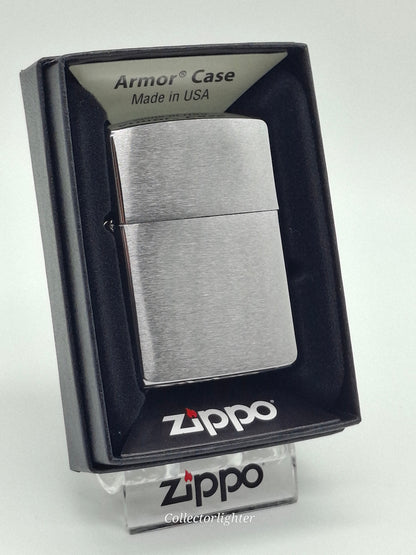 Zippo Chrome Brushed Armor Case 60000849 mit gebürstetem Chromfinish in der Originalverpackung